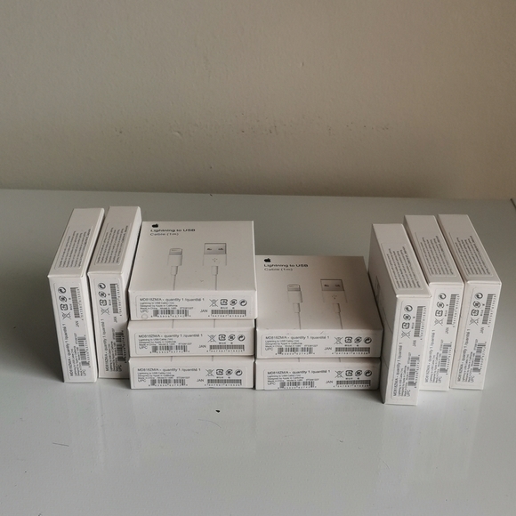 LIGHTNING TO USB CABLE (1m) Pack of 10 - Picture 2 of 3